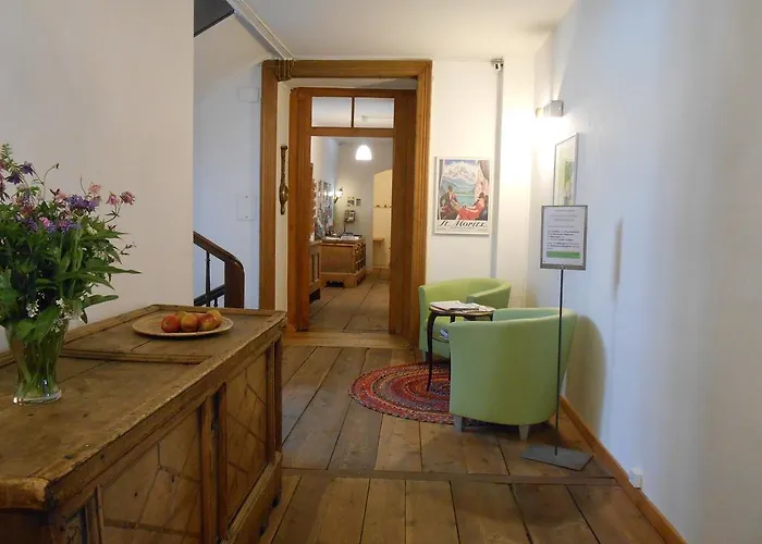 Trais Fluors Oda ve Kahvaltı