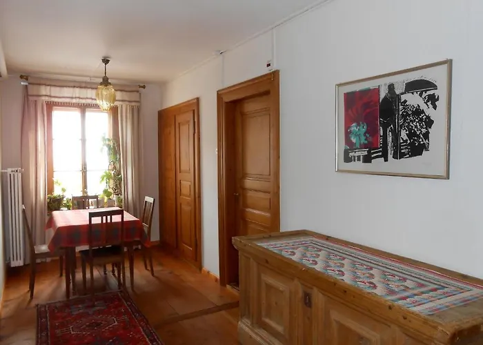 Oda ve Kahvaltı Trais Fluors