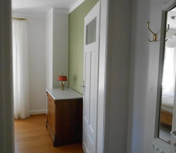 Trais Fluors Oda ve Kahvaltı