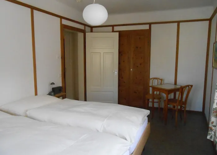 Trais Fluors Oda ve Kahvaltı