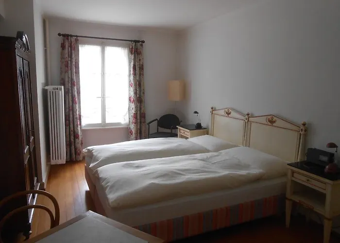 Oda ve Kahvaltı Trais Fluors