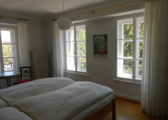 Trais Fluors Oda ve Kahvaltı 3*