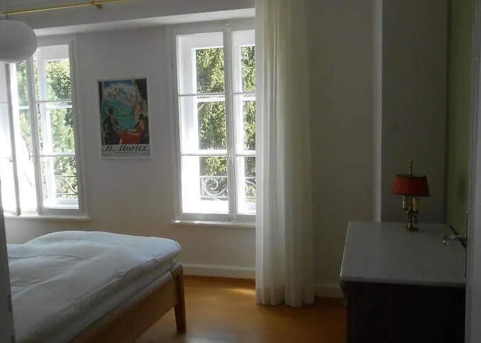 Trais Fluors Oda ve Kahvaltı 3*