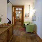 Trais Fluors 住宿加早餐酒店